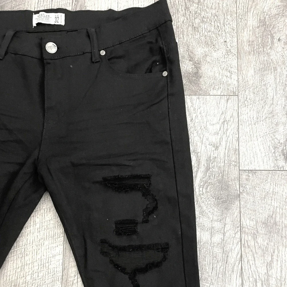 Trestles Supply Co Black Distressed Skinny‎ Jeans Kids 32 Rip and Repair Edgy
